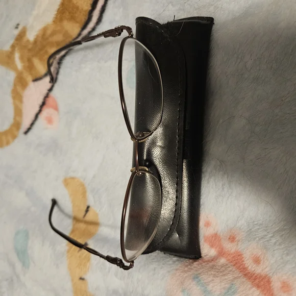 Elegant Black Heart-Shaped Women's Glasses